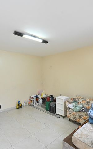 Casa à venda com 116m², 2 quartos e 2 vagasQuarto de Serviço