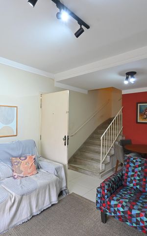 Casa à venda com 116m², 2 quartos e 2 vagasSala