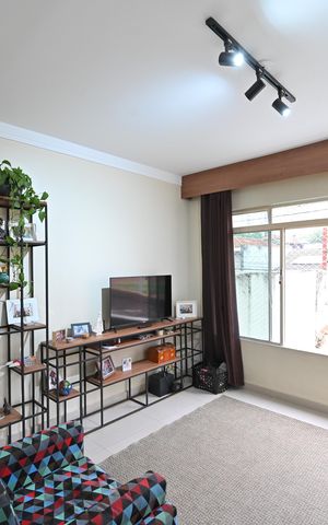 Casa à venda com 116m², 2 quartos e 2 vagasSala