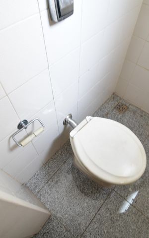 Apartamento para alugar com 76m², 2 quartos e 1 vagaBanheiro de serviço