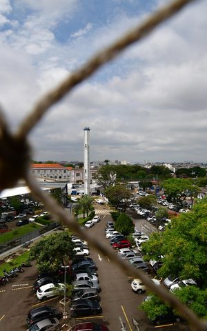 Apartamento para alugar com 76m², 2 quartos e 1 vagaSala - Vista