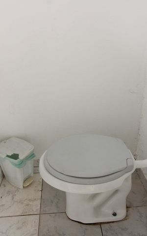 Casa para alugar com 90m², 4 quartos e 4 vagasBanheiro externo