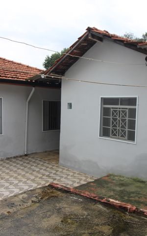 Casa para alugar com 90m², 4 quartos e 4 vagasQuintal
