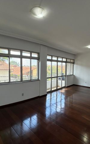 Apartamento para alugar com 145m², 4 quartos e 2 vagas