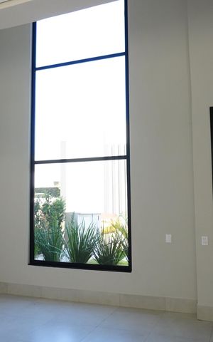 Casa de condomínio à venda com 285m², 3 quartos e 4 vagasSala