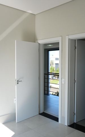 Casa de condomínio à venda com 285m², 3 quartos e 4 vagasQuarto 2 - Suíte