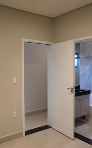 Casa de condomínio à venda com 300m², 3 quartos e 4 vagasQuarto Suíte