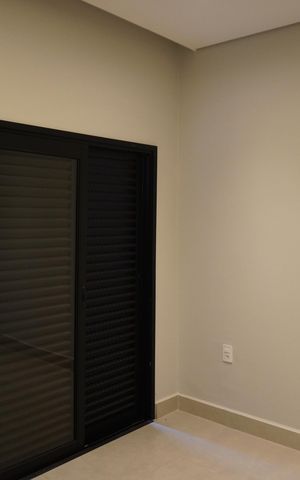 Casa de condomínio à venda com 300m², 3 quartos e 4 vagasQuarto Suíte