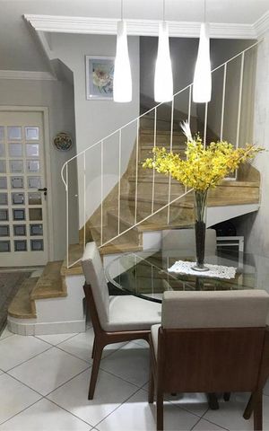 Casa à venda com 119m², 2 quartos e 1 vaga