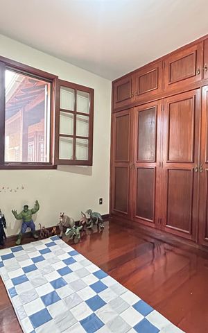 Casa à venda com 1100m², 3 quartos e 10 vagas