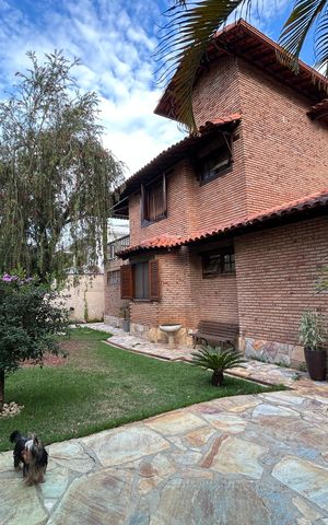 Casa à venda com 1100m², 3 quartos e 10 vagas