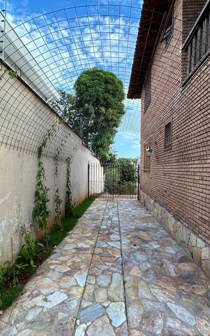 Casa à venda com 1100m², 3 quartos e 10 vagas