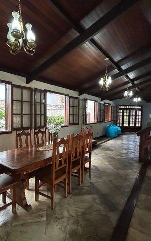 Casa à venda com 1100m², 3 quartos e 10 vagas