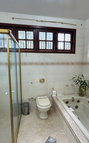 Casa à venda com 1100m², 3 quartos e 10 vagas