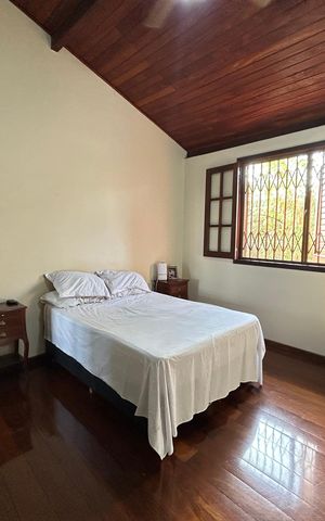 Casa à venda com 1100m², 3 quartos e 10 vagas