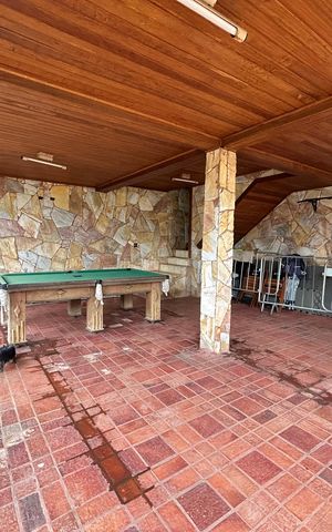 Casa à venda com 1100m², 3 quartos e 10 vagas