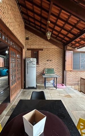 Casa à venda com 1100m², 3 quartos e 10 vagas