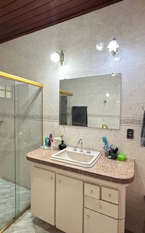 Casa à venda com 1100m², 3 quartos e 10 vagas