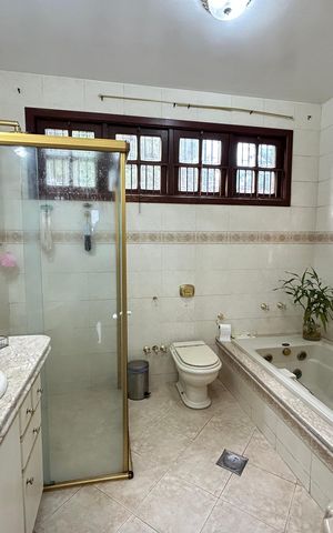 Casa à venda com 1100m², 3 quartos e 10 vagas