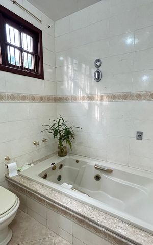 Casa à venda com 1100m², 3 quartos e 10 vagas