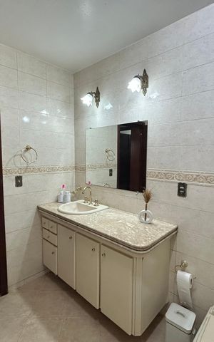 Casa à venda com 1100m², 3 quartos e 10 vagas