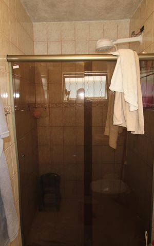 Casa à venda com 120m², 4 quartos e 6 vagasBanheiro 2