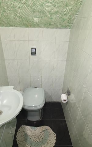 Casa à venda com 120m², 4 quartos e 6 vagasLavabo