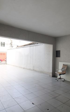 Casa à venda com 120m², 4 quartos e 6 vagasGaragem