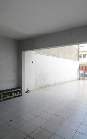 Casa à venda com 120m², 4 quartos e 6 vagasGaragem