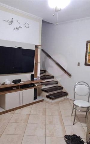 Casa à venda com 115m², 3 quartos e 1 vaga