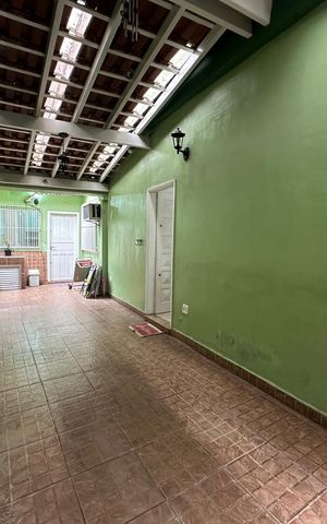 Casa para alugar com 131m², 2 quartos e 2 vagas Casa para alugar com 131m², 2 quartos e 2 vagasBanheiro
