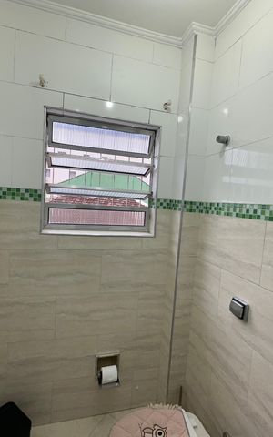 Casa para alugar com 131m², 2 quartos e 2 vagas Casa para alugar com 131m², 2 quartos e 2 vagasBanheiro