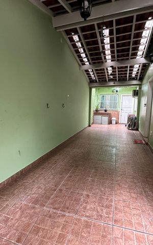 Casa para alugar com 131m², 2 quartos e 2 vagas Casa para alugar com 131m², 2 quartos e 2 vagasBanheiro