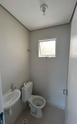 Casa para alugar com 55m², 2 quartos e sem vaga Casa para alugar com 55m², 2 quartos e sem vagaBanheiro