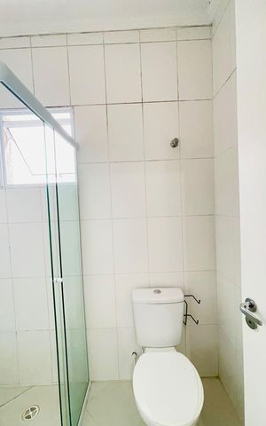 Casa de condomínio para alugar com 47m², 2 quartos e 2 vagas Casa de condomínio para alugar com 47m², 2 quartos e 2 vagasBanheiro