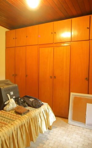 Casa à venda com 240m², 2 quartos e 4 vagasQuarto de Serviço