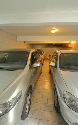 Casa à venda com 240m², 2 quartos e 4 vagasGaragem 