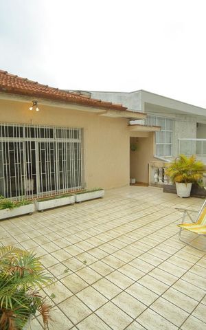 Casa à venda com 240m², 2 quartos e 4 vagasVaranda da Sala 