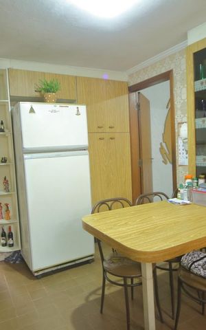 Casa à venda com 240m², 2 quartos e 4 vagasCozinha 