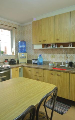 Casa à venda com 240m², 2 quartos e 4 vagasCozinha 