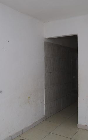 Casa para alugar com 3m², 1 quarto e sem vagaSala