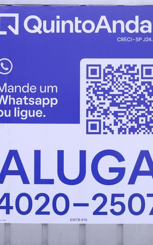 Casa para alugar com 3m², 1 quarto e sem vagaPlaca GRANDE instalada no portão do imóvel, dia 15.09.2026 - Código da placa: EWTB-919