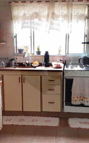 Casa à venda com 180m², 3 quartos e 4 vagas