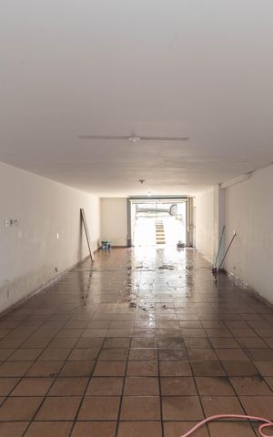 Casa para alugar com 400m², 3 quartos e 5 vagas Casa para alugar com 400m², 3 quartos e 5 vagasGaragem