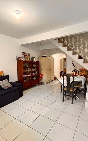 Casa de condomínio para alugar com 69m², 4 quartos e sem vaga Casa de condomínio para alugar com 69m², 4 quartos e sem vagaSala 1