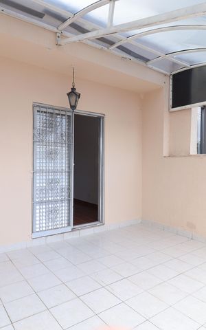 Casa para alugar com 124m², 2 quartos e 1 vagaVaranda