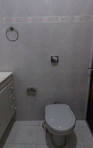 Casa para alugar com 124m², 2 quartos e 1 vagaBanheiro
