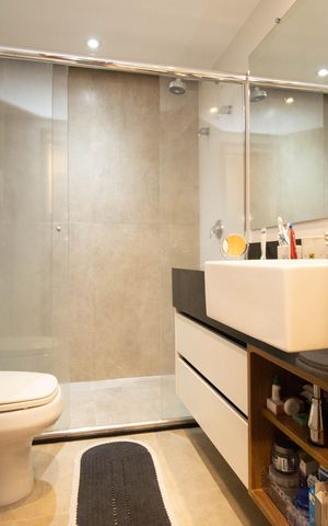 Apartamento à venda com 137m², 4 quartos e 2 vagas Apartamento à venda com 137m², 4 quartos e 2 vagasBanheiro da Suíte