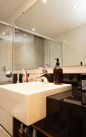 Apartamento à venda com 137m², 4 quartos e 2 vagas Apartamento à venda com 137m², 4 quartos e 2 vagasBanheiro da Suíte