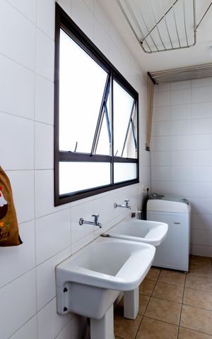 Apartamento à venda com 155m², 3 quartos e 3 vagas Apartamento à venda com 155m², 3 quartos e 3 vagasÁrea de Serviço